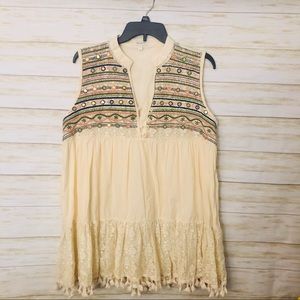 Women’s half sleeve top with sequence